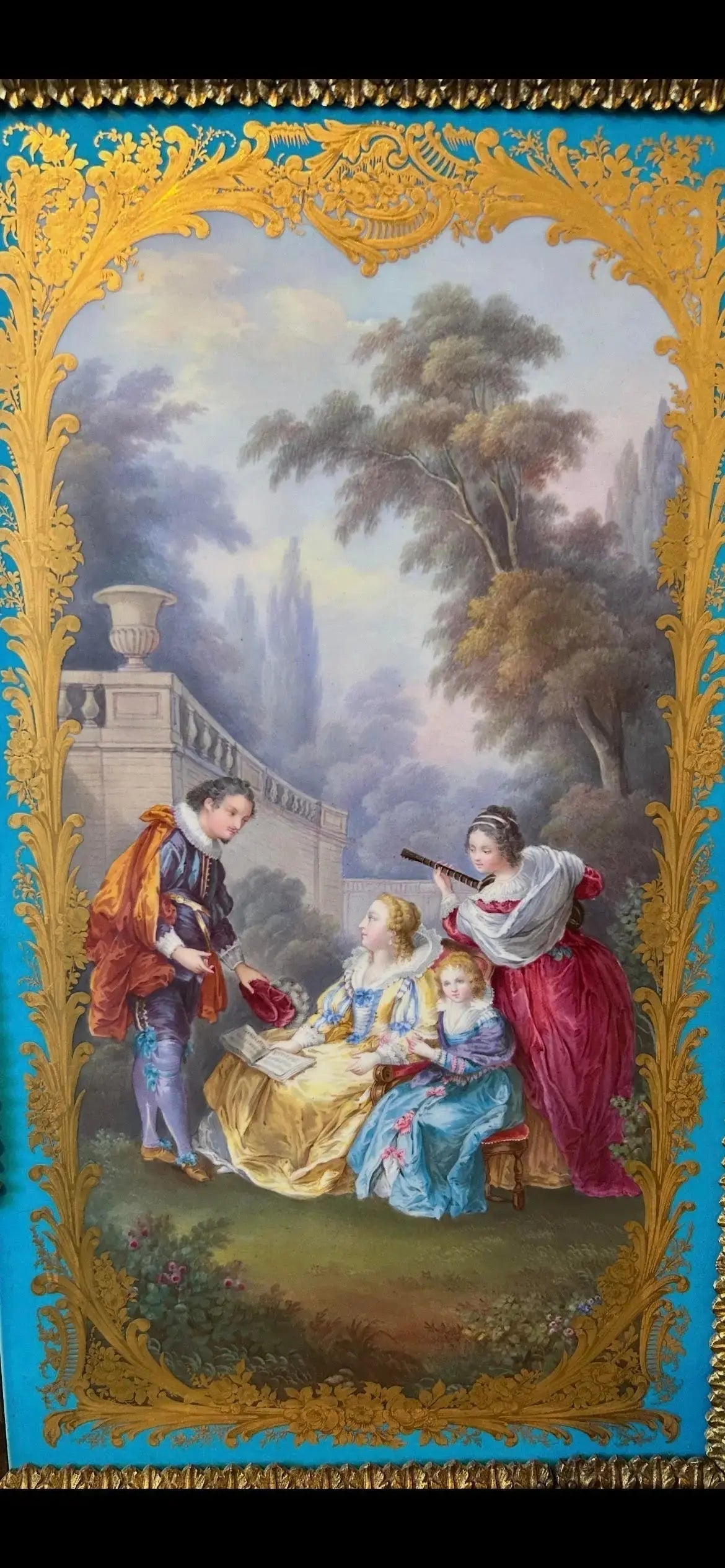 Porcelaine de Sèvres : Histoire, caractéristiques et conseils pour l’intégrer dans une décoration élégante Pièce Unique