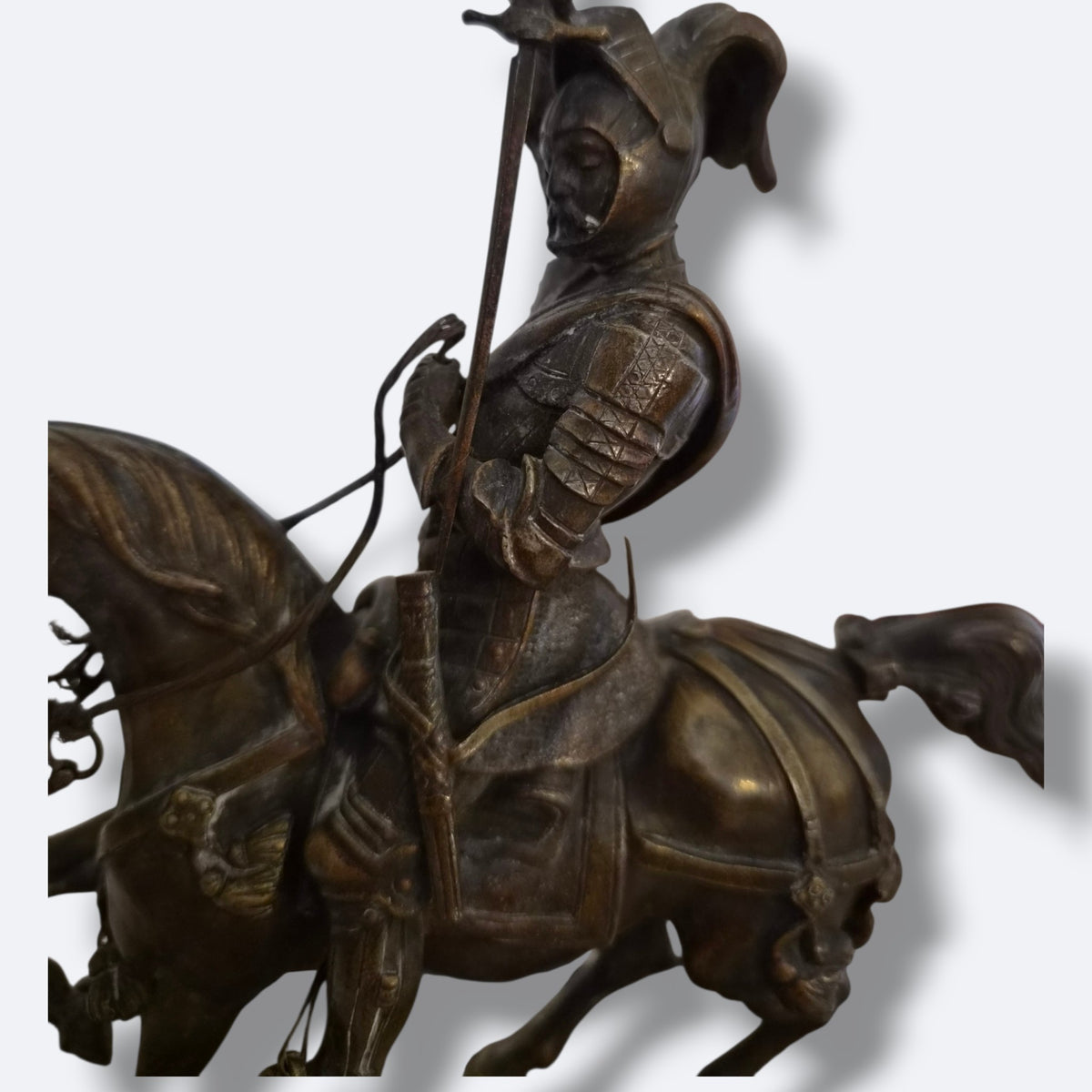 Bronze équestre représentant un cavalier en armure – XIXe siècle