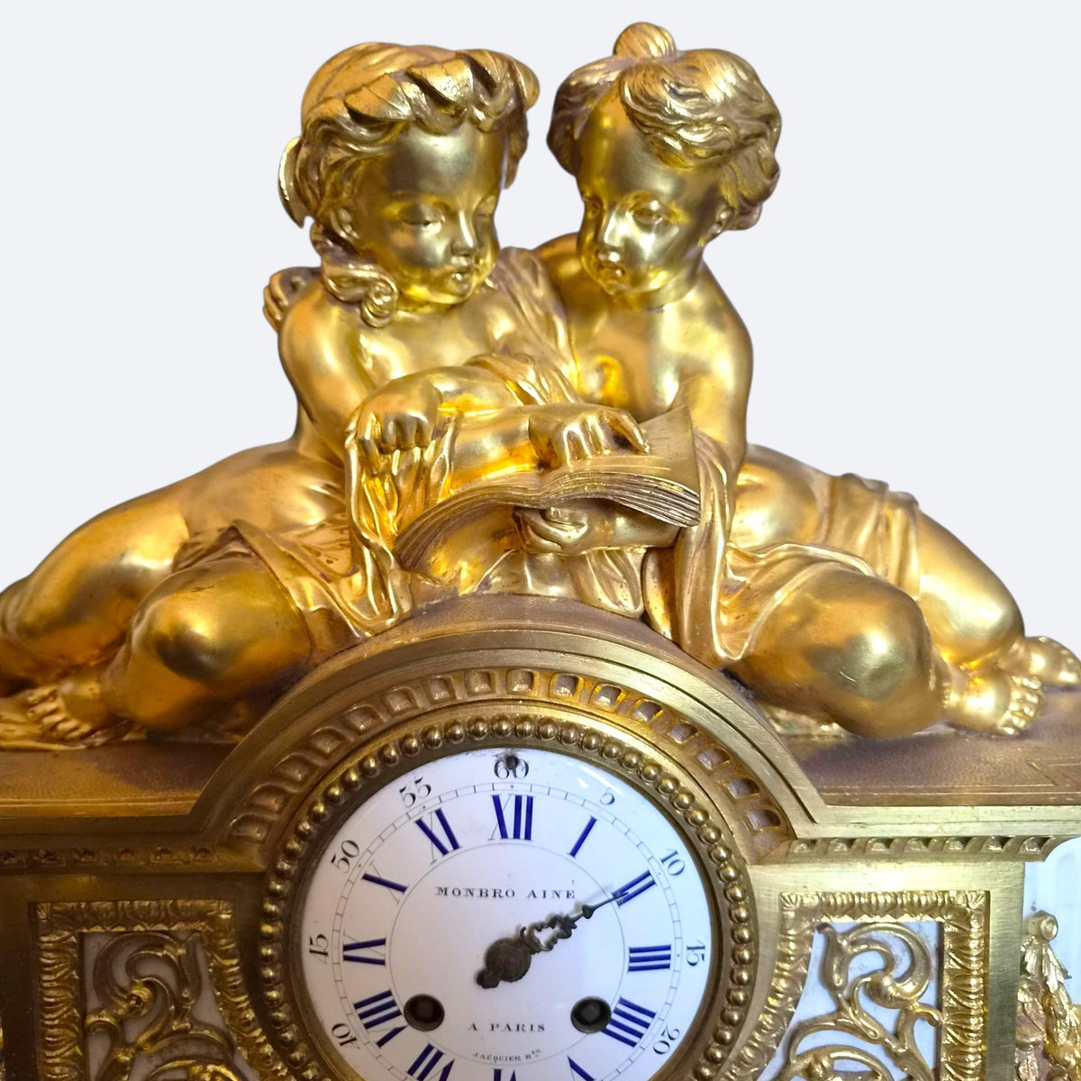 Pendule en bronze doré et marbre époque Napoléon III