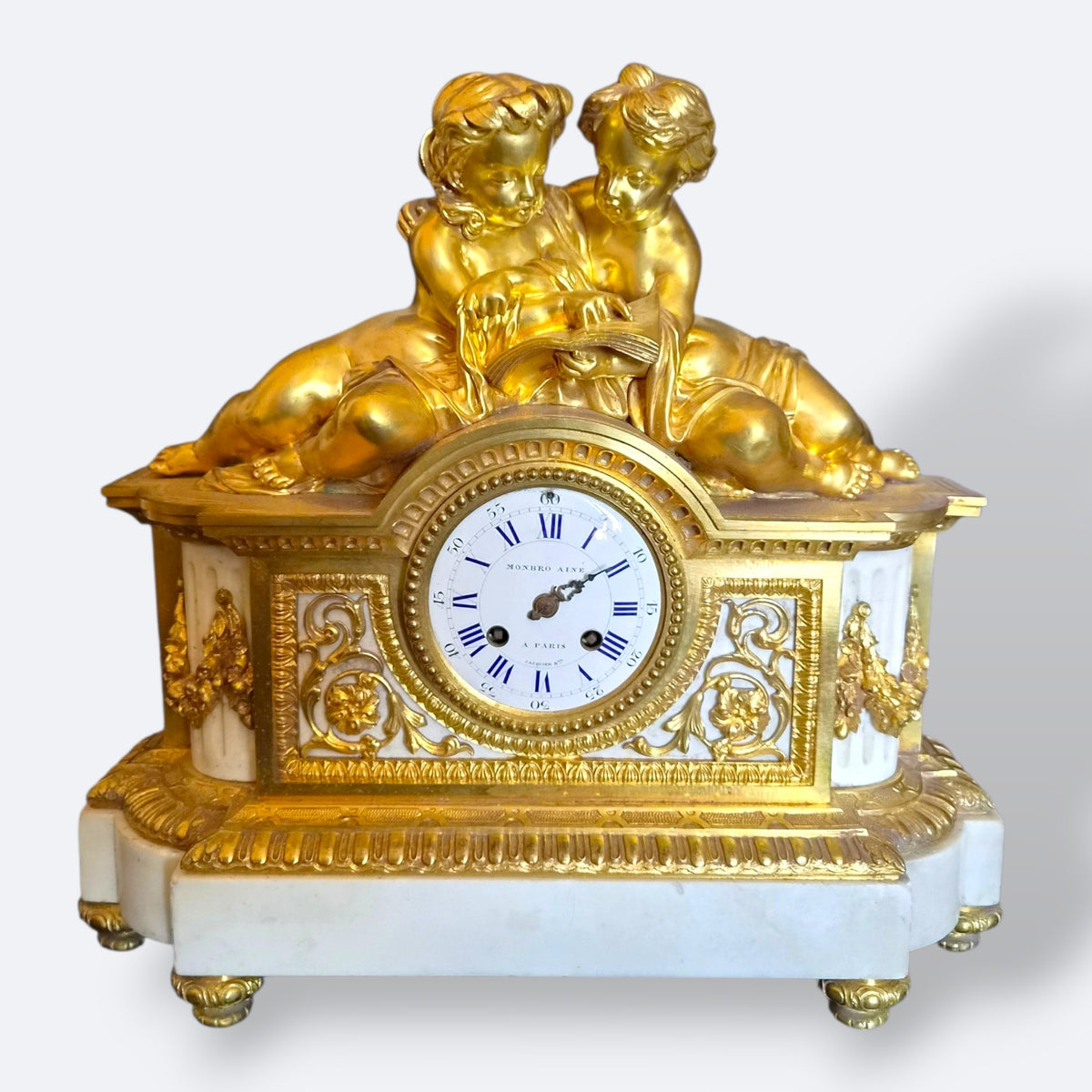 Pendule en bronze doré et marbre époque Napoléon III