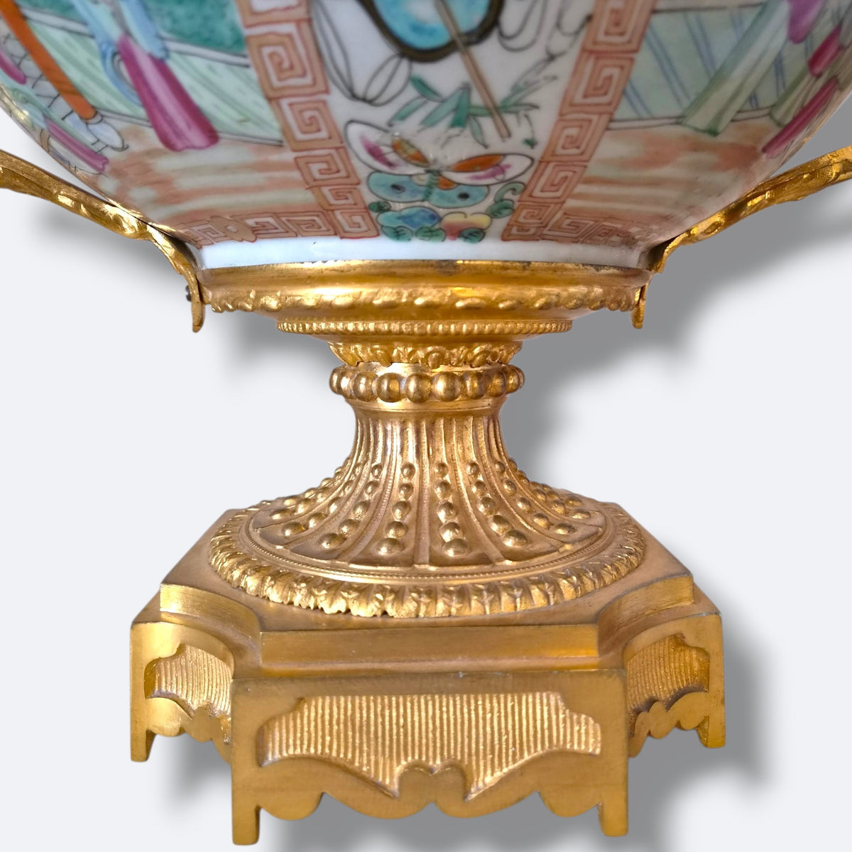 Coupe en porcelaine de Canton et bronze doré – XIXe siècle