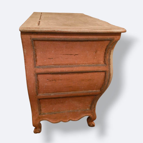 Commode galbée peinte à trois tiroirs – XVIIIᵉ siècle